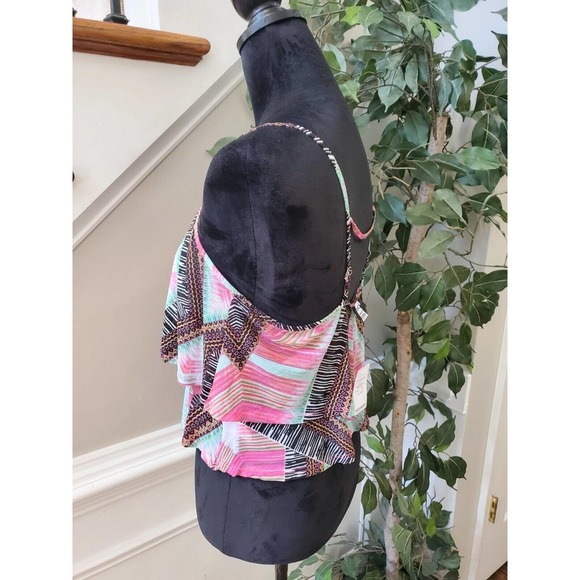 Bebe Women's Multicolor Round Neck Sleeveless Tiered Camisole Top Blouse Large - Picture 5 of 13